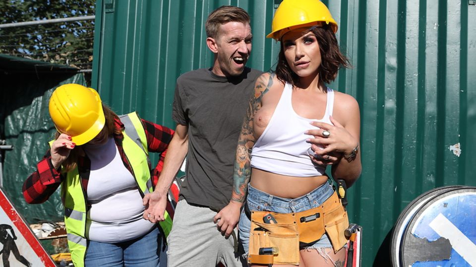 960px x 540px - Busty construction worker gets analized by her colleague - hd porn video